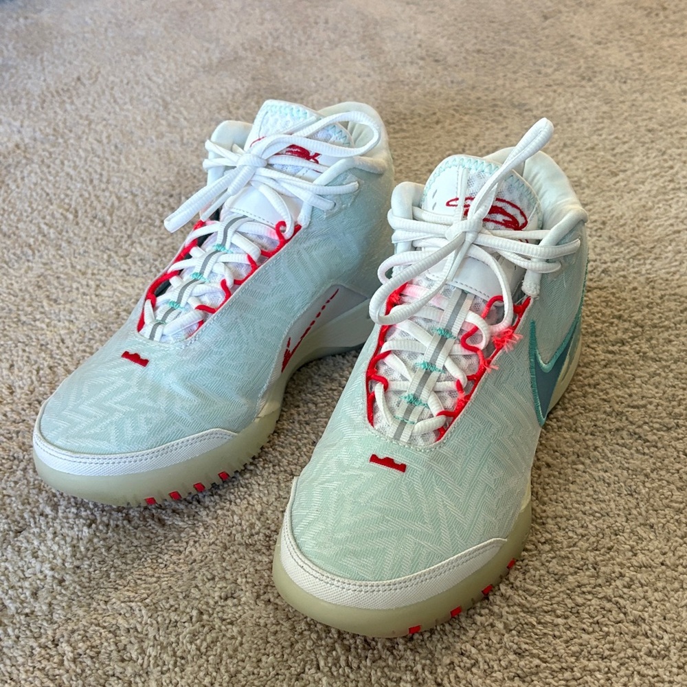 Nike Women's Light Green and Red Athletic Shoes